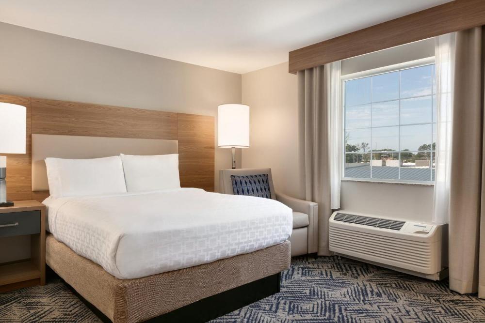 Studio Queen Suite interior